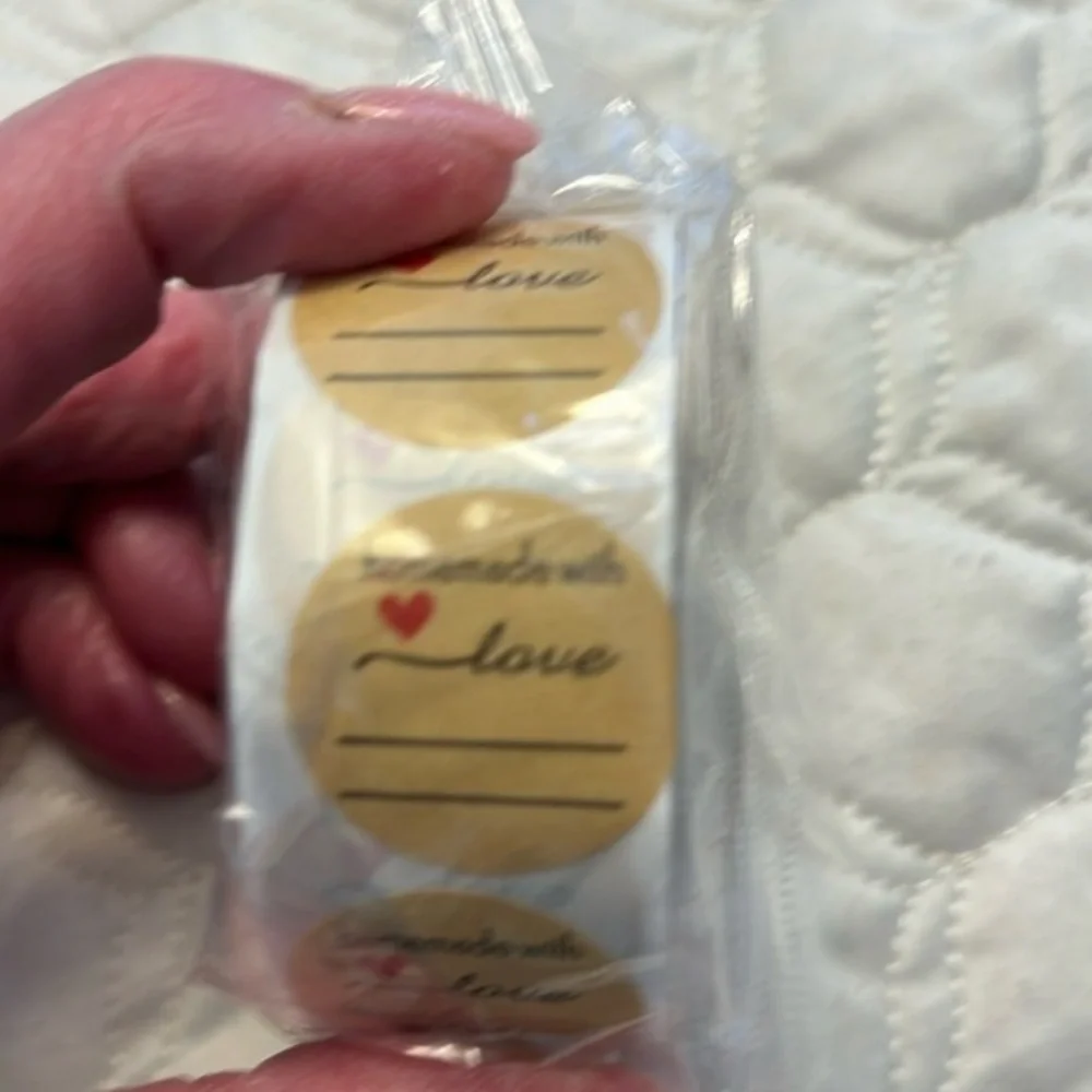 New In Plastic Roll Of 500 Homemade With Love 💕 Stickers, Size 1 inch!